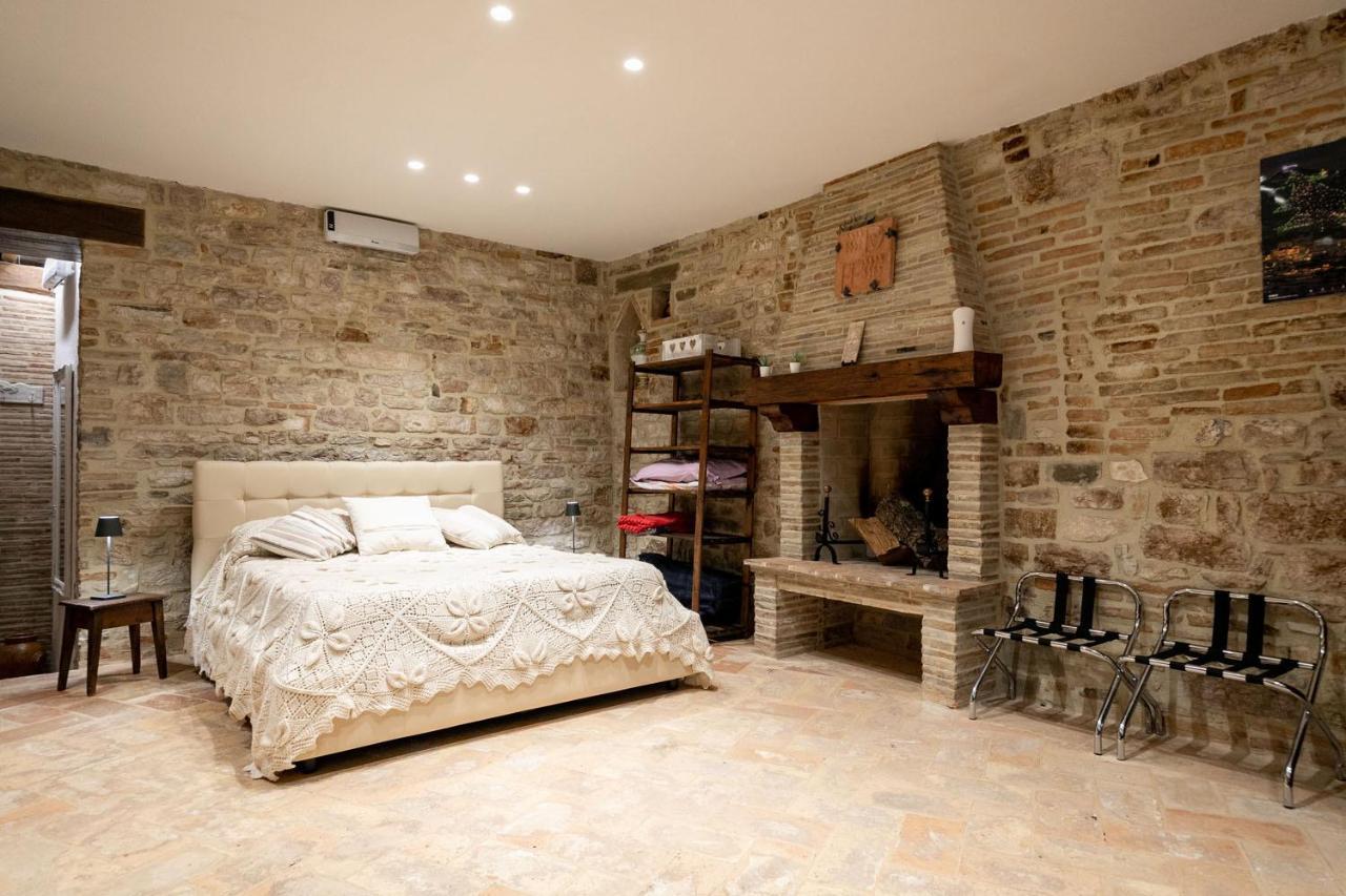Mamihouse Apartment Gubbio Bagian luar foto