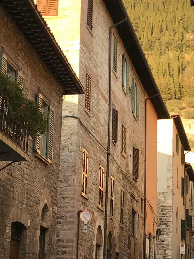 Mamihouse Apartment Gubbio Bagian luar foto